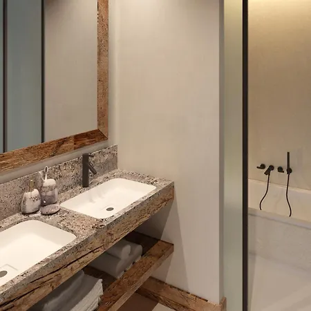 Appartement Rustique Avec Cheminée, Terrasse Et Garage à Val D'isère - Fr-1-694-16